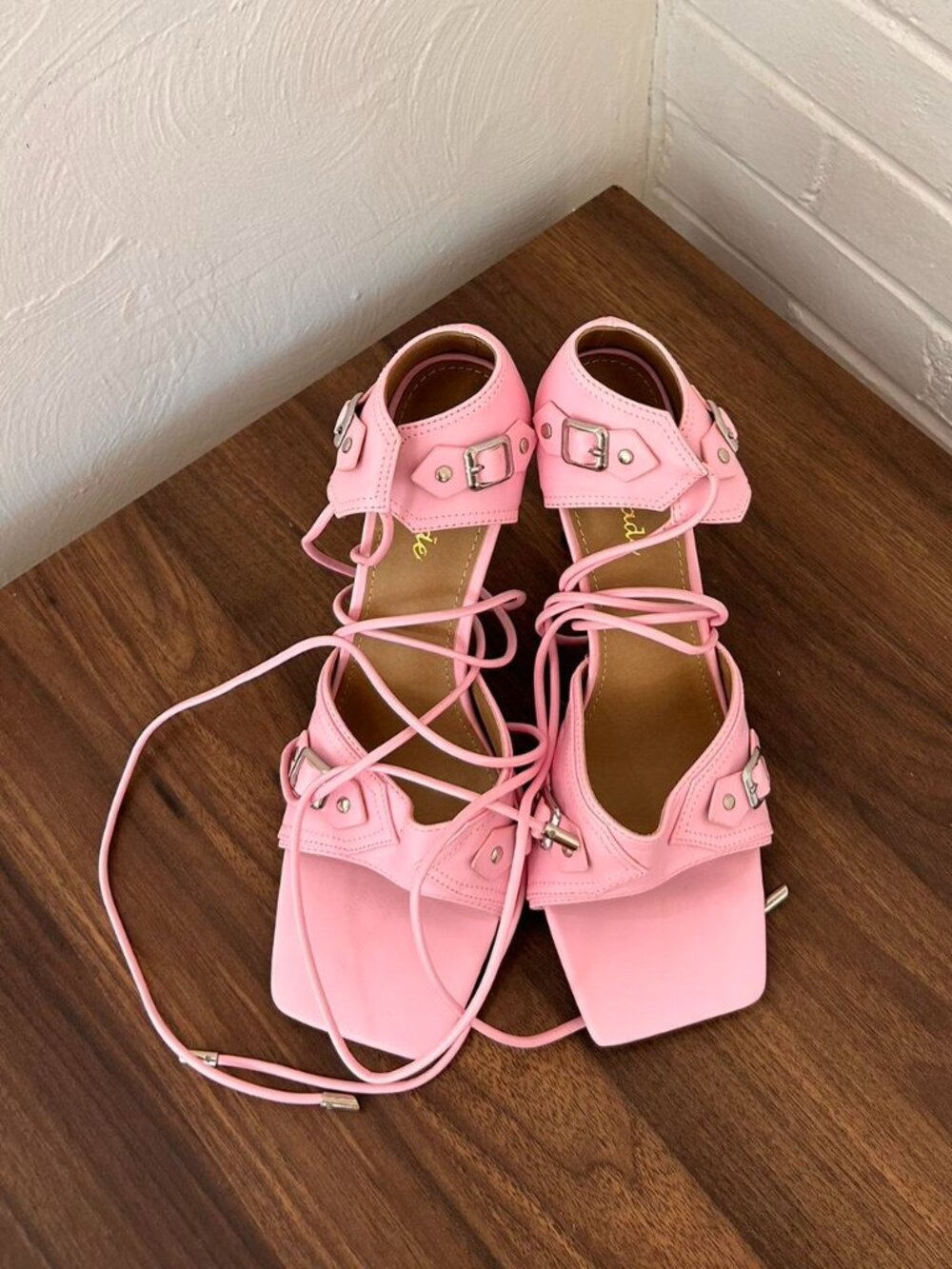AKIRA Women's Pink Courts